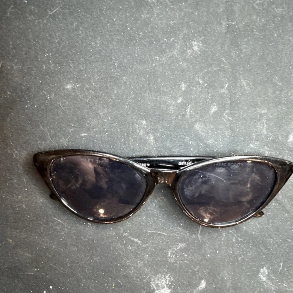 aerie sunnies real